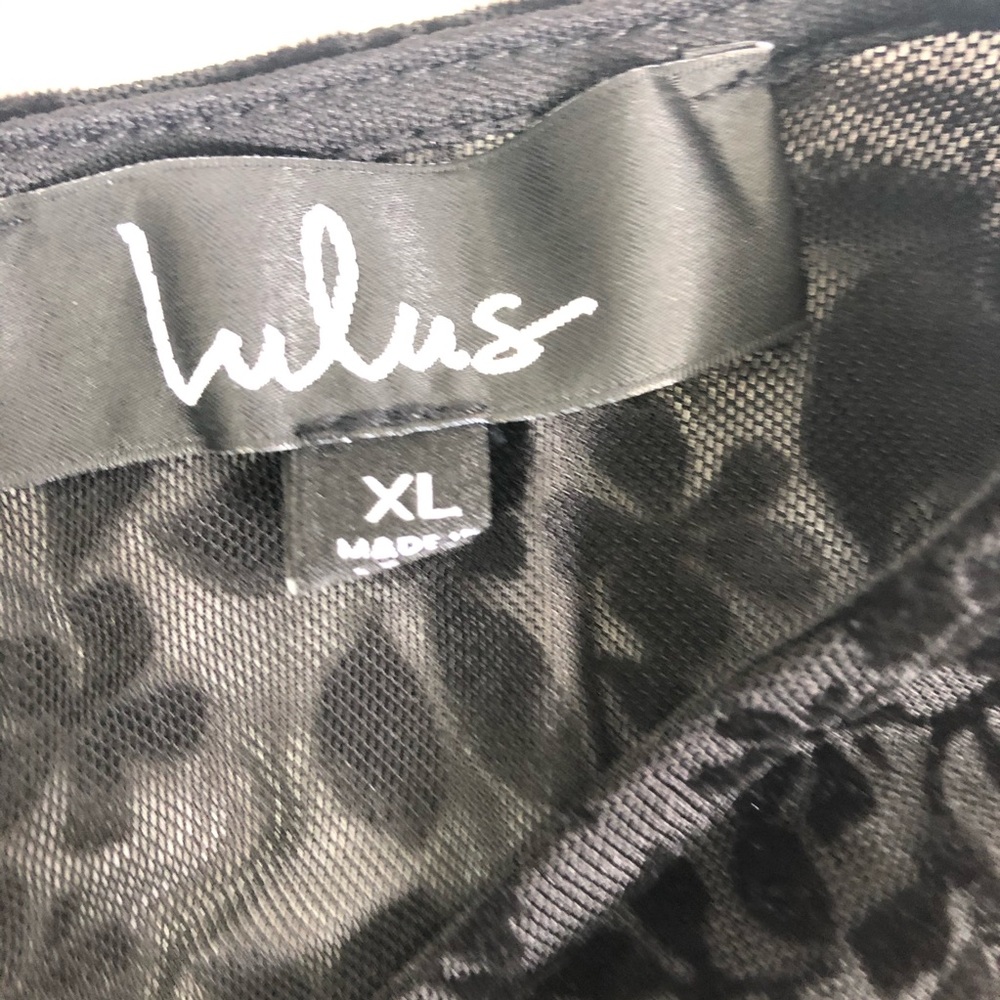 SOLD Lulus Cor-Set to Go Black Burnout Velvet - Picture 12 of 14